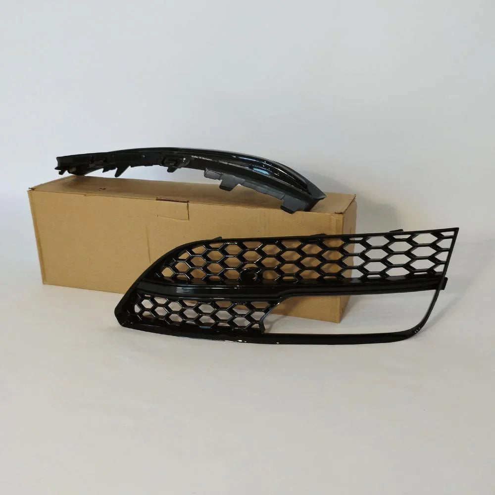 Audi A3 8V 2012-2016 Griglie Fendinebbia RS3 a Nido D'ape - autorivallo