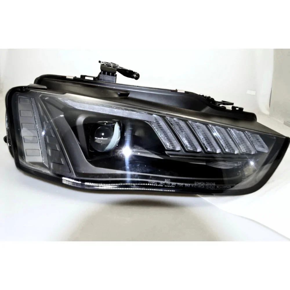 Audi A4 B8 8K 2011-2015 Fari Anteriori LED Matrix Nero H7 - autorivallo