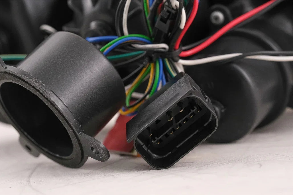 BMW Serie 3 E90 E91 2005-2008 Fari Anteriori LED 3D Neri - autorivallo