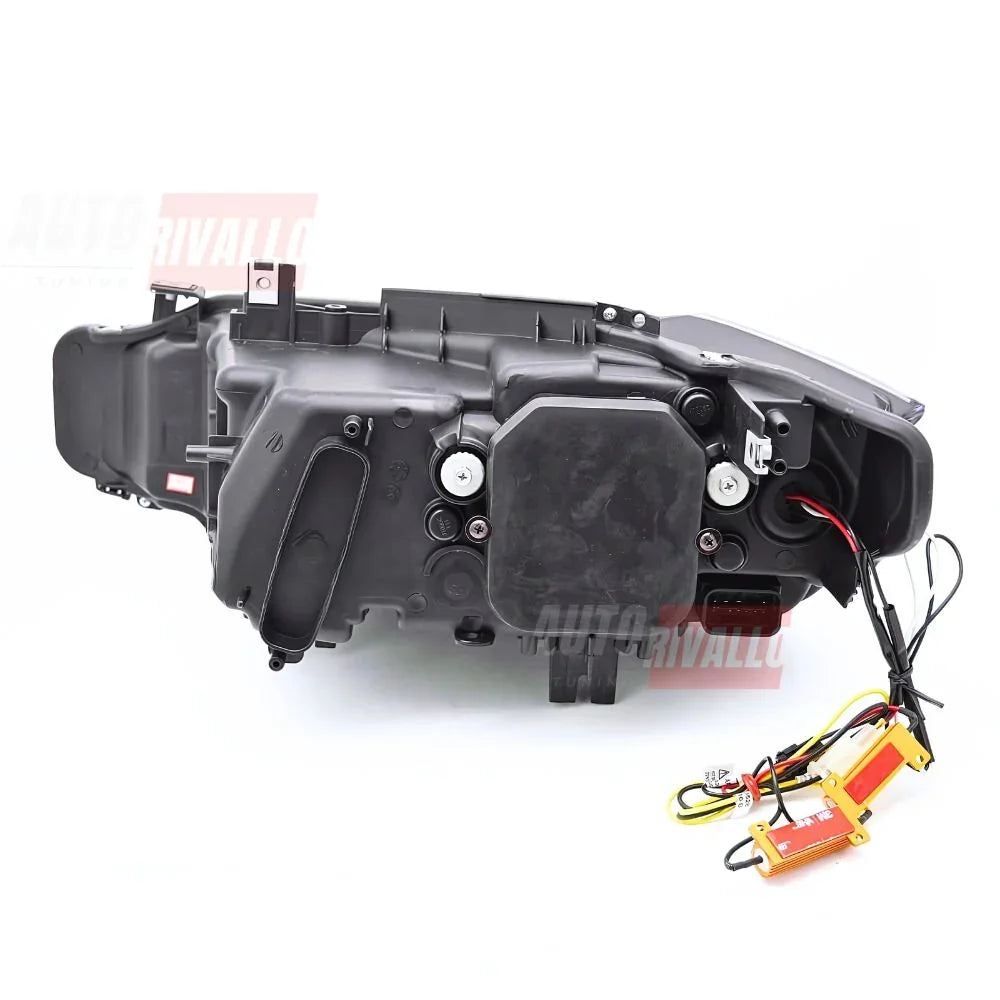 BMW Serie 3 F30 F31 2011-2015 Fari Anteriori LED Angel Eyes 3D - autorivallo