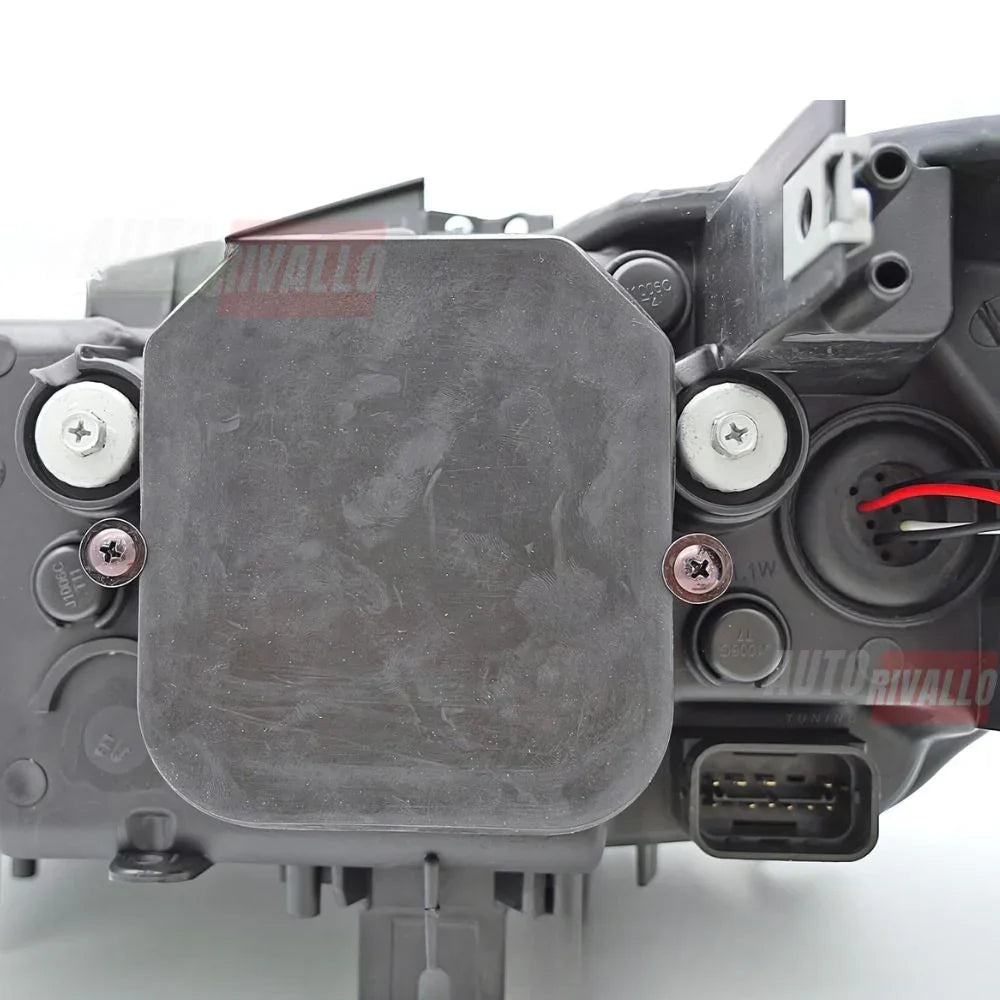 BMW Serie 3 F30 F31 2011-2015 Fari Anteriori LED Angel Eyes 3D - autorivallo