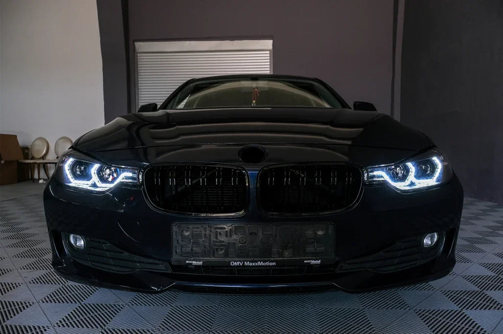 BMW Serie 3 F30 F31 2011-2015 Fari Anteriori LED Angel Eyes - autorivallo