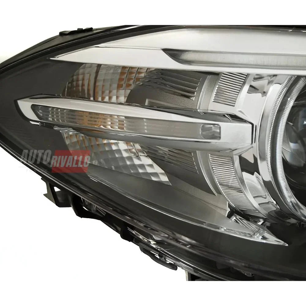 BMW Serie 5 F10 F11 2010-2013 Fari Anteriori Xenon DRL LED - autorivallo