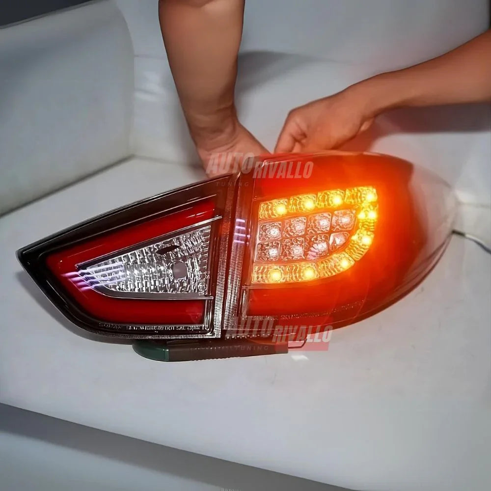 Hyundai IX35 2010-2013 Fari Posteriori LED Lightube Neri - autorivallo