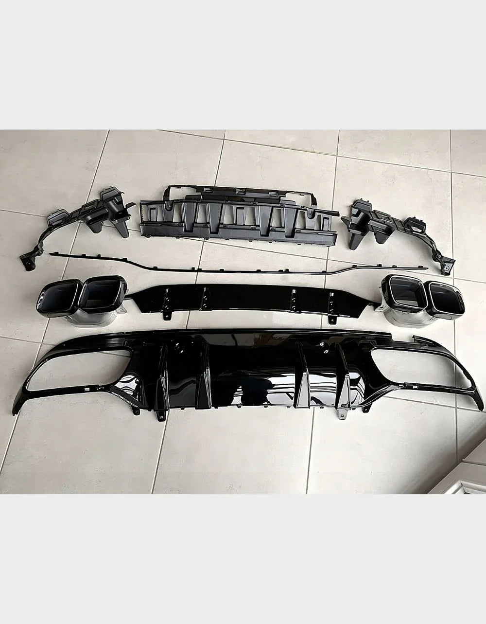 Mercedes C205 A205 2014-2021 Diffusore Estrattore AMG C63S - autorivallo