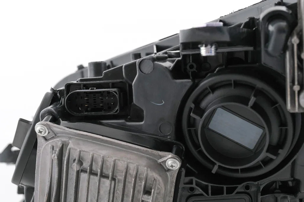 Mercedes Classe C W205 S205 2014-2018 Fari Anteriori Full LED - autorivallo