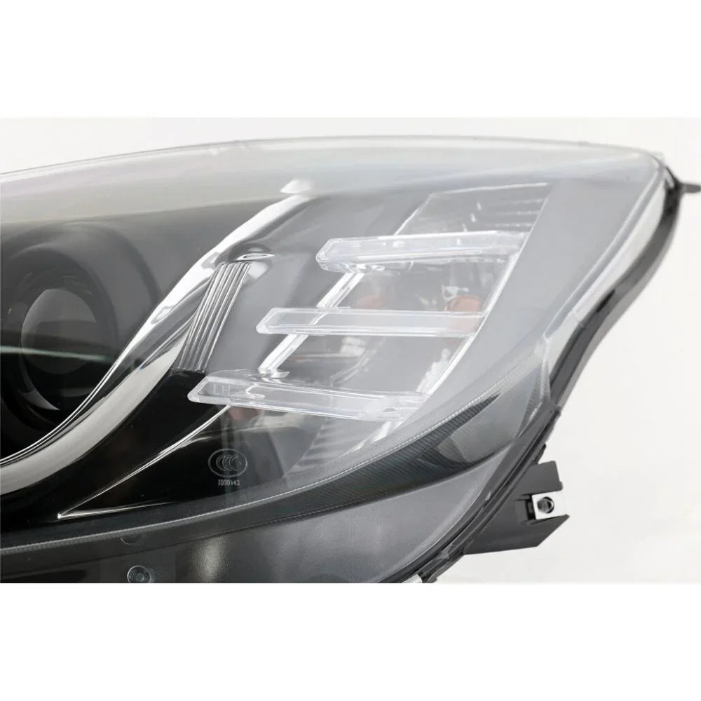 Opel Insignia A 2008-2013 Fari Anteriori LED Neri Lightube - autorivallo