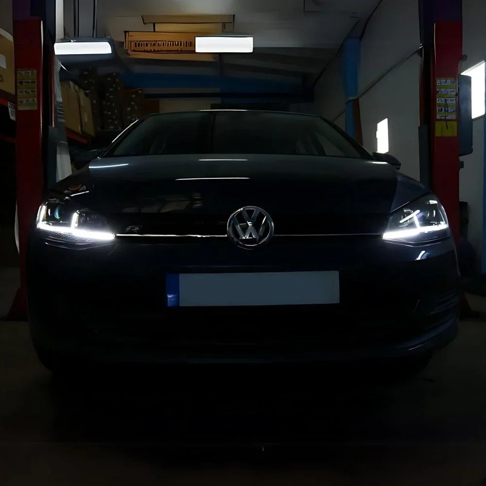 VW Golf 7 2012-2017 Fari Anteriori Full LED Ottica R-Line - autorivallo