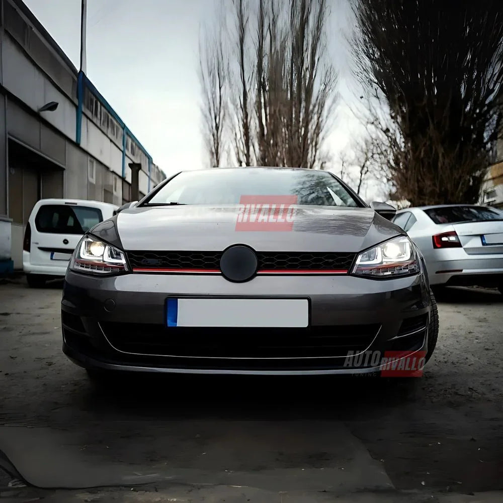 VW Golf 7 2012-2017 Fari Anteriori GTI Look Frecce a LED - autorivallo