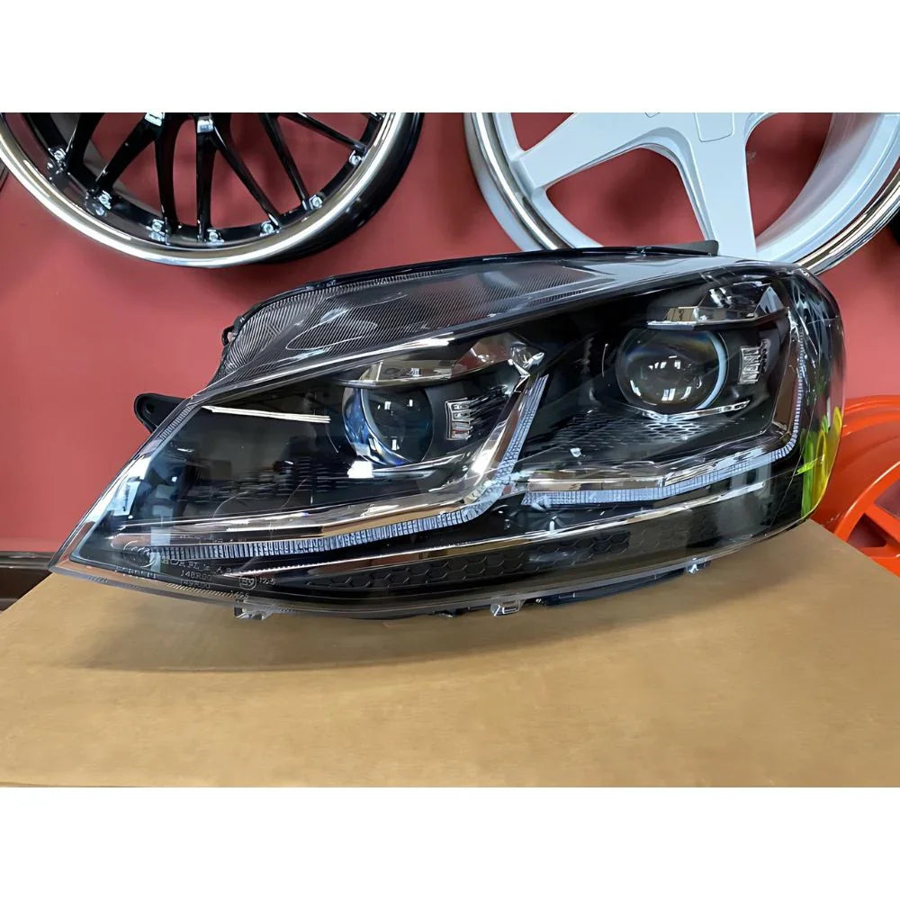 VW Golf 7.5 2017-2019 Fari Anteriori Full LED R-Line Look SEQ - autorivallo