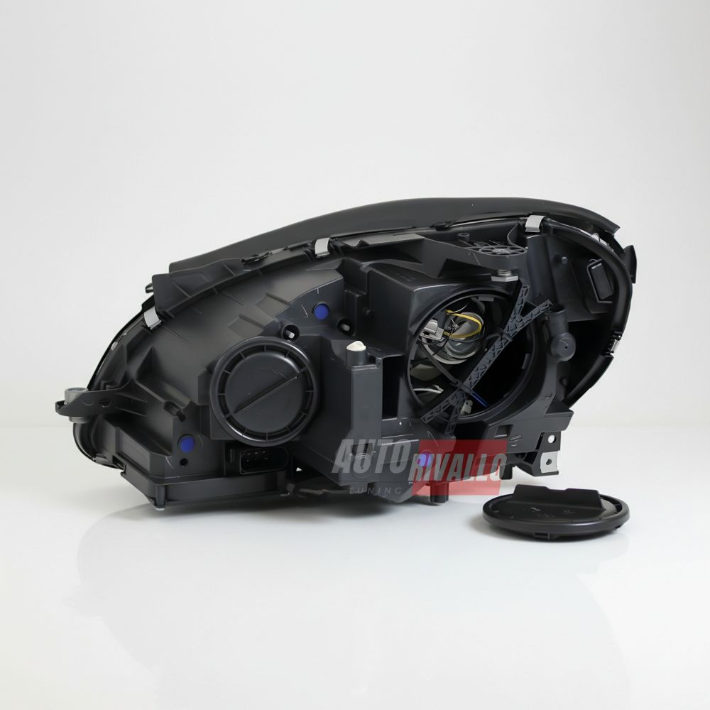 Installazione semplice dei fari anteriori LED per Mercedes Classe C W204 S204.