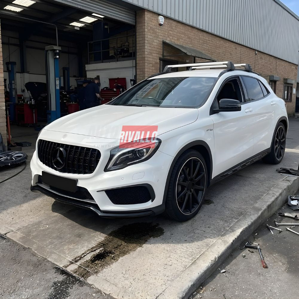 Mercedes GLA X156 con griglia AMG Look tuning premium