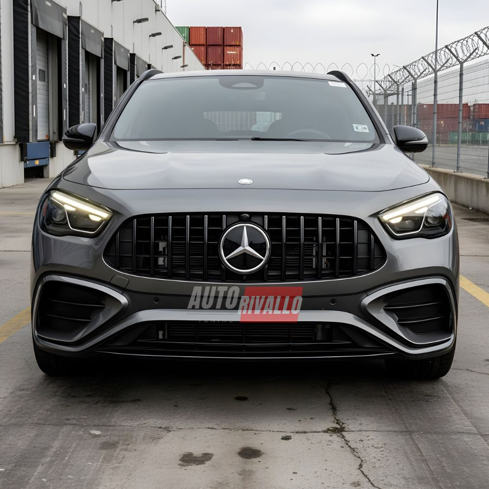 Vista frontale GLA H247 Facelift con griglia AMG GTR Look premium.