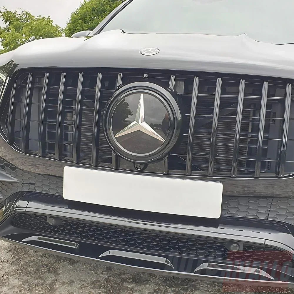 Dettaglio griglia GTR Panamericana nera su Mercedes GLE 2019-2023