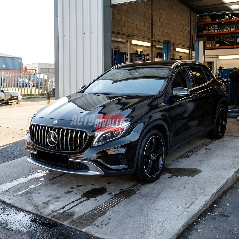 Mascherina Mercedes GLA X156 2013-2016 Autorivallo. Calandra anteriore di qualità per un tocco esclusivo