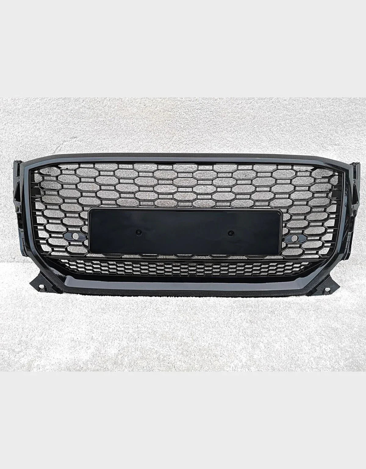 Audi Q2 GA 2016-2020 Griglia Radiatore RSQ2 Look Nero Lucido - autorivallo