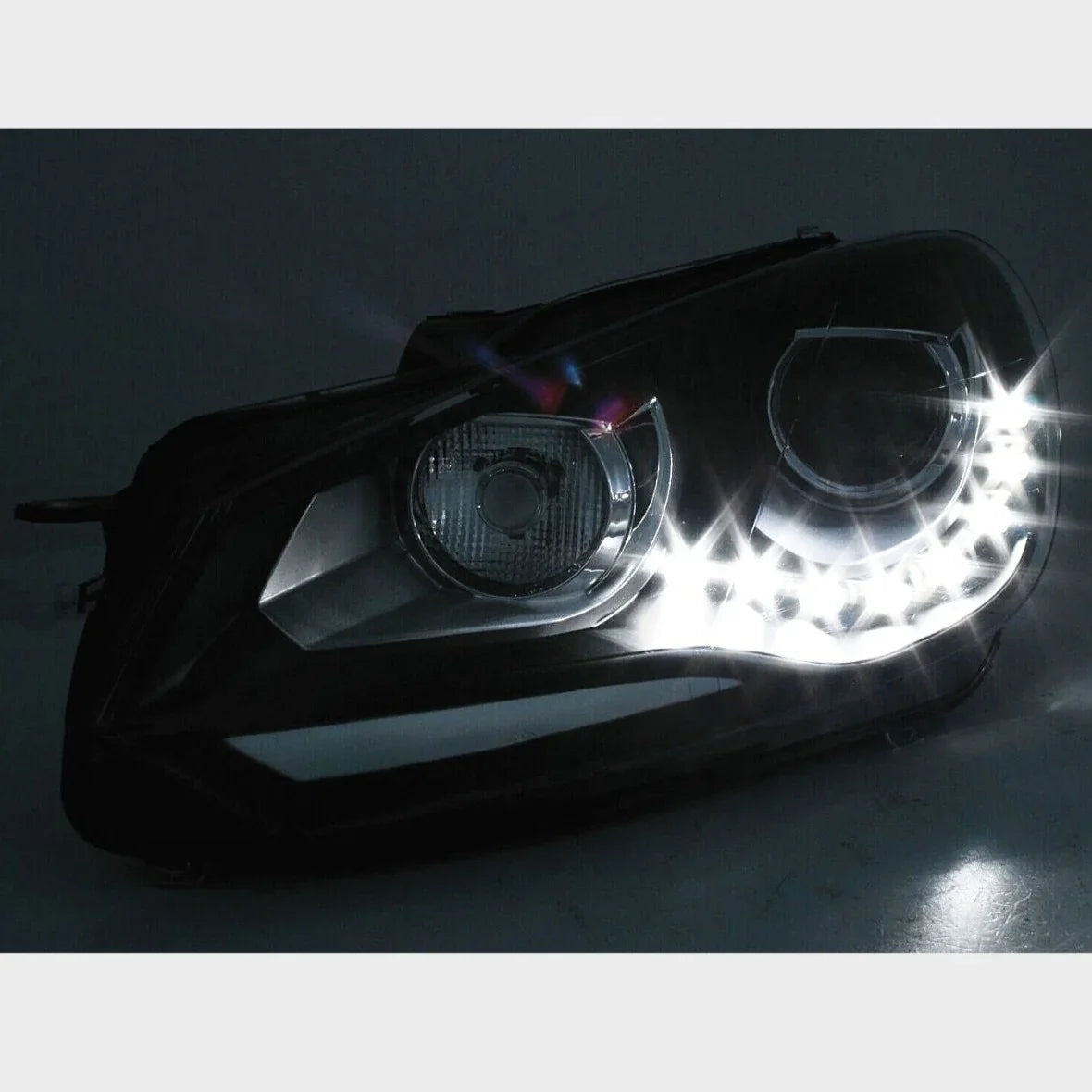 VW Golf 6 2008-2012 Fari Anteriori Con Vere Luci Diurne LED - autorivallo