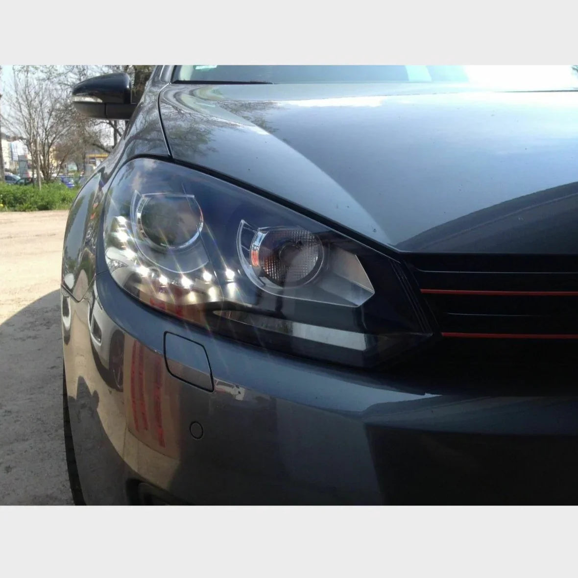 VW Golf 6 2008-2012 Fari Anteriori Con Vere Luci Diurne LED - autorivallo