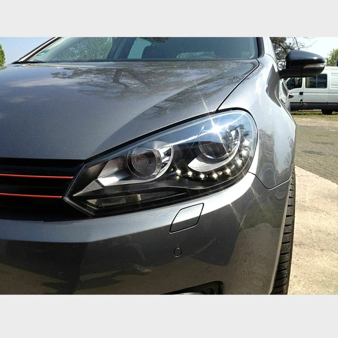 VW Golf 6 2008-2012 Fari Anteriori Con Vere Luci Diurne LED - autorivallo