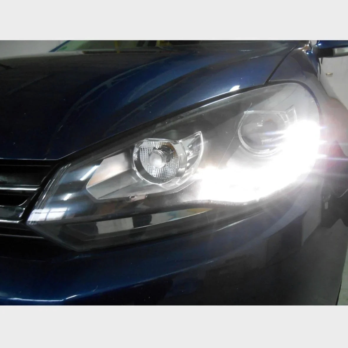 VW Golf 6 2008-2012 Fari Anteriori Con Vere Luci Diurne LED - autorivallo