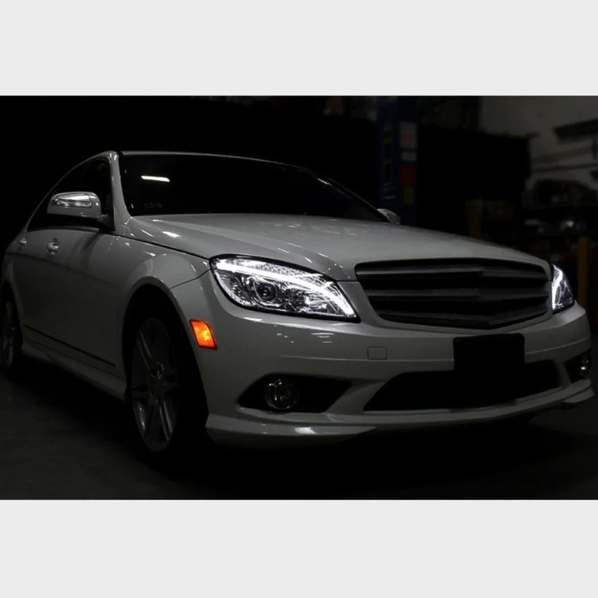 Mercedes Classe C W204 07-10 Fari Anteriori Luci Diurne LED - autorivallo