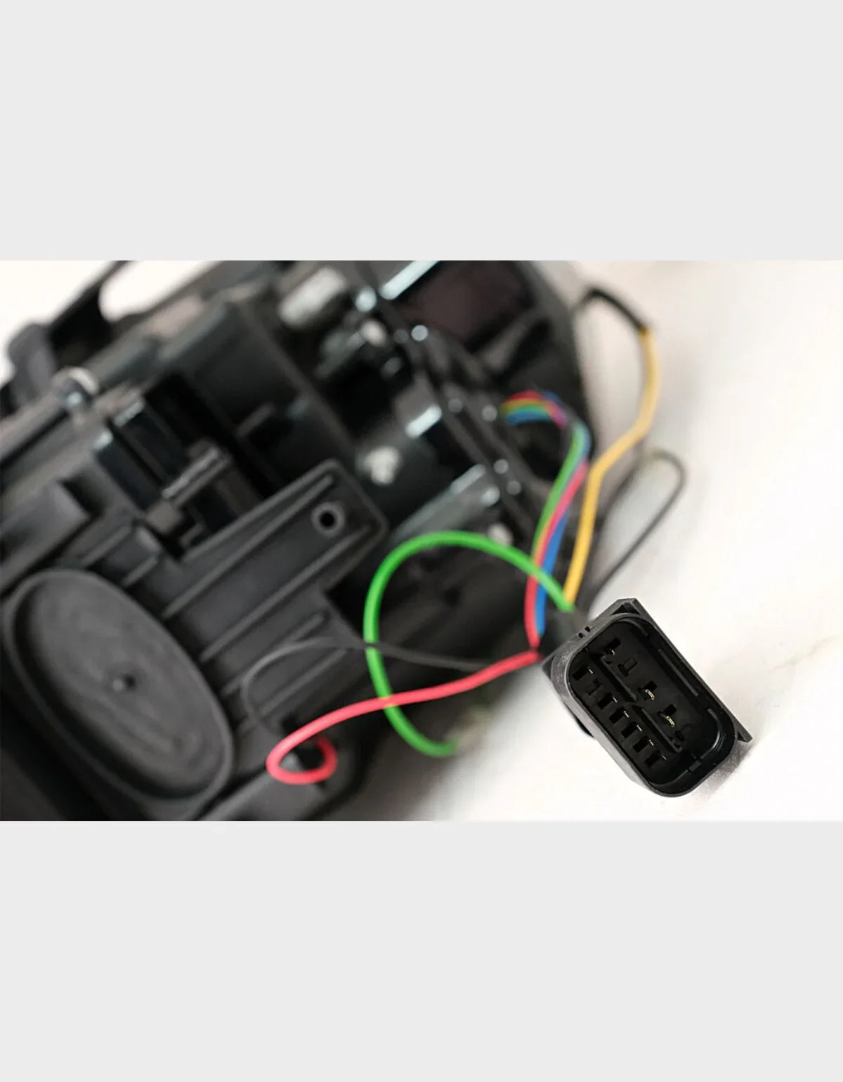 BMW 3 E90 E91 05-08 Fari Anteriori Xenon Angel Eyes 3D U-LED - autorivallo