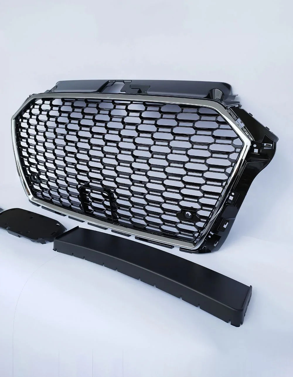 Audi A3 8V 2016-2020 Griglia Anteriore RS3 Look a Nido D'ape - autorivallo