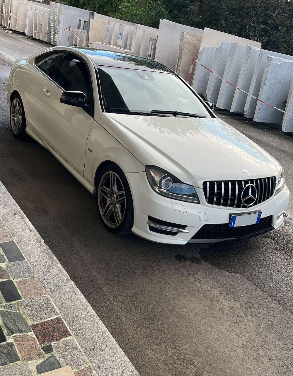 Mercedes C W204 S204 2007-2014 Griglia Anteriore Look AMG - autorivallo