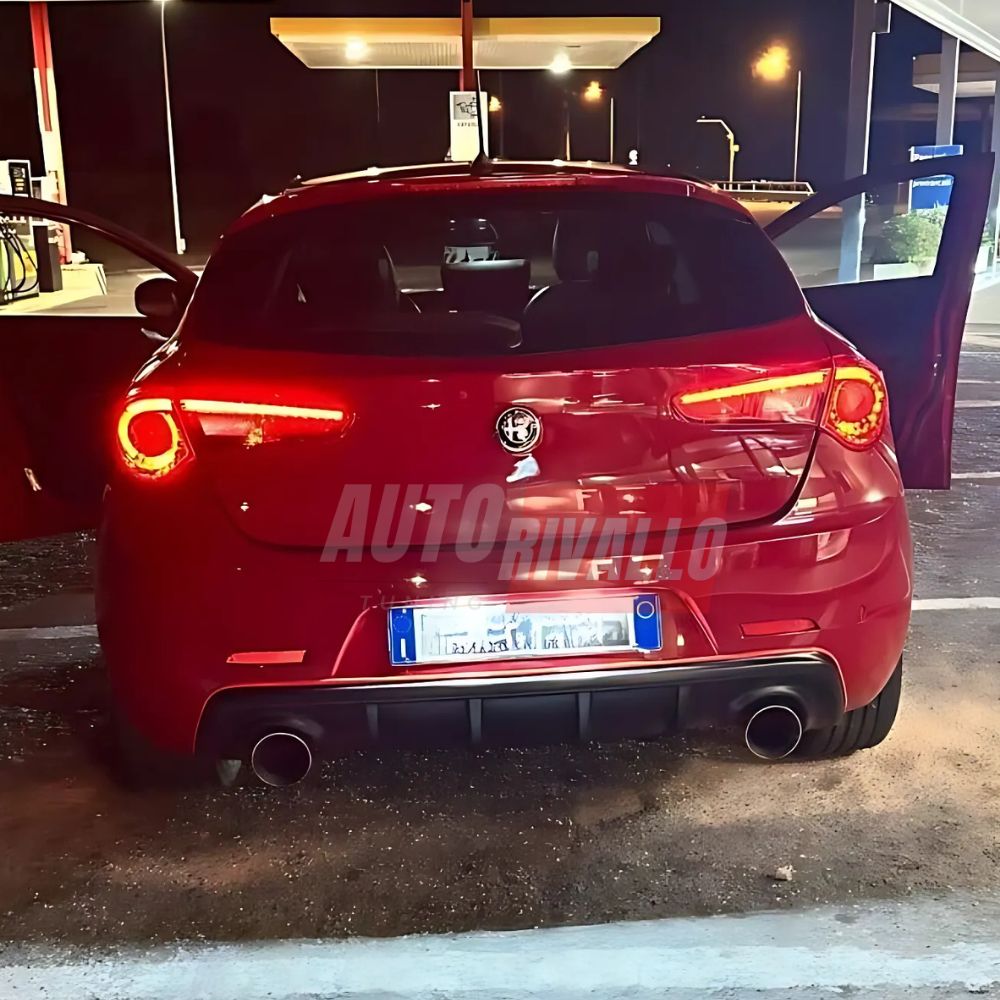 Alfa Giulietta 2010-2020 Diffusore Posteriore Sotto Paraurti Nero Lucido (Scarico L+R)