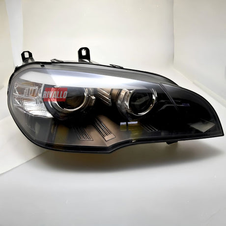 Fari anteriori Angel Eyes 3D LED neri per BMW X5 E70 versione tuning