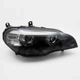 Coppia fari anteriori LED neri per BMW X5 E70 con fari Xenon di serie