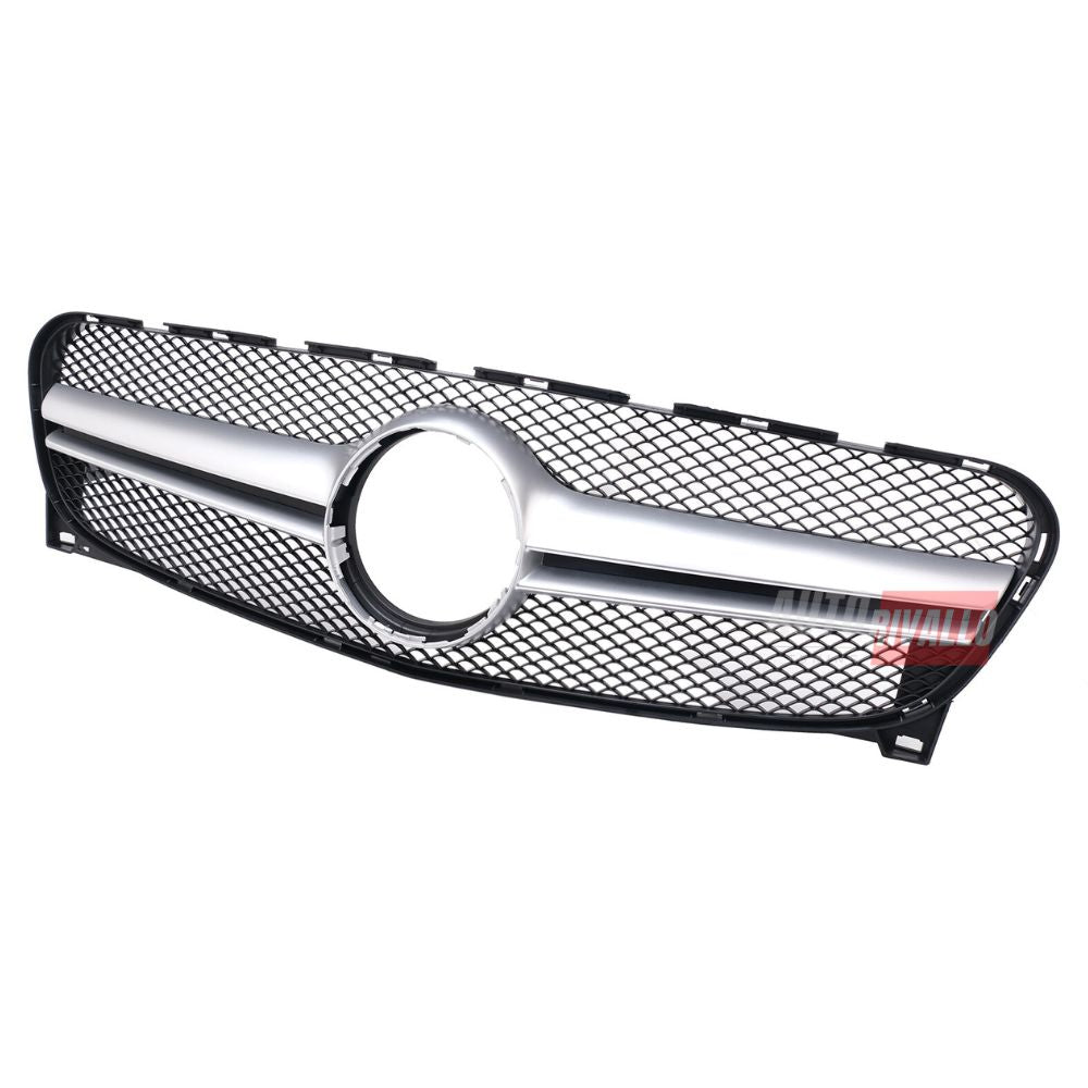 Griglia AMG Look argento per Mercedes GLA X156 con design sportivo.