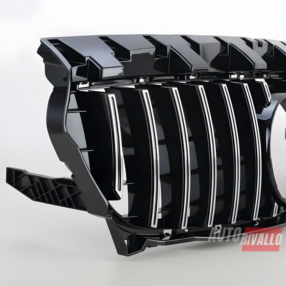 Dettaglio griglia anteriore GTR AMG Look cromato CLA C117