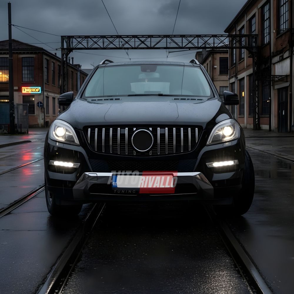 Mascherina Mercedes Classe M W166 cromata. Autorivallo per un look aggressivo Panamericana