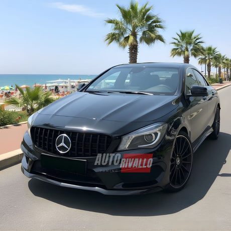 Mercedes CLA C117 (2013-2016) con griglia GTR Look nero lucido, compatibilità garantita.