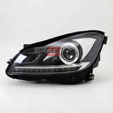 Design moderno nero lucido dei fari anteriori LED per Mercedes W204 2011-2015.