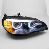 Dettaglio faro anteriore sportivo variante nera per BMW X5 E70 plug and play