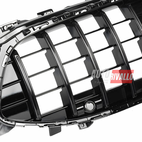 Confronto OEM vs griglia Panamericana Look per Mercedes CLA C118 X118 2023