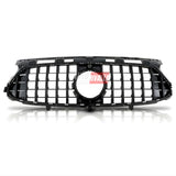 Dettaglio frontale Mercedes GLA H247 con griglia AMG Panamericana