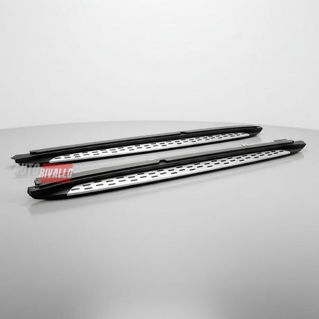 Pedane laterali GLA X156 2013-2019 cromate, protezione sottoporta e supporto salita/discesa