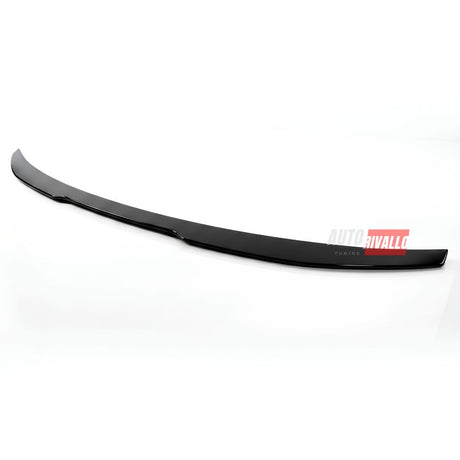 Spoiler posteriore BMW G22 stile M4 vista ravvicinata