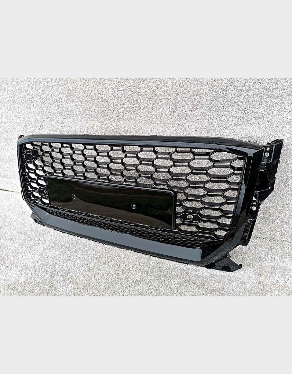 Audi Q2 GA 2016-2020 Griglia Radiatore RSQ2 Look Calandra RS in Nero Lucido